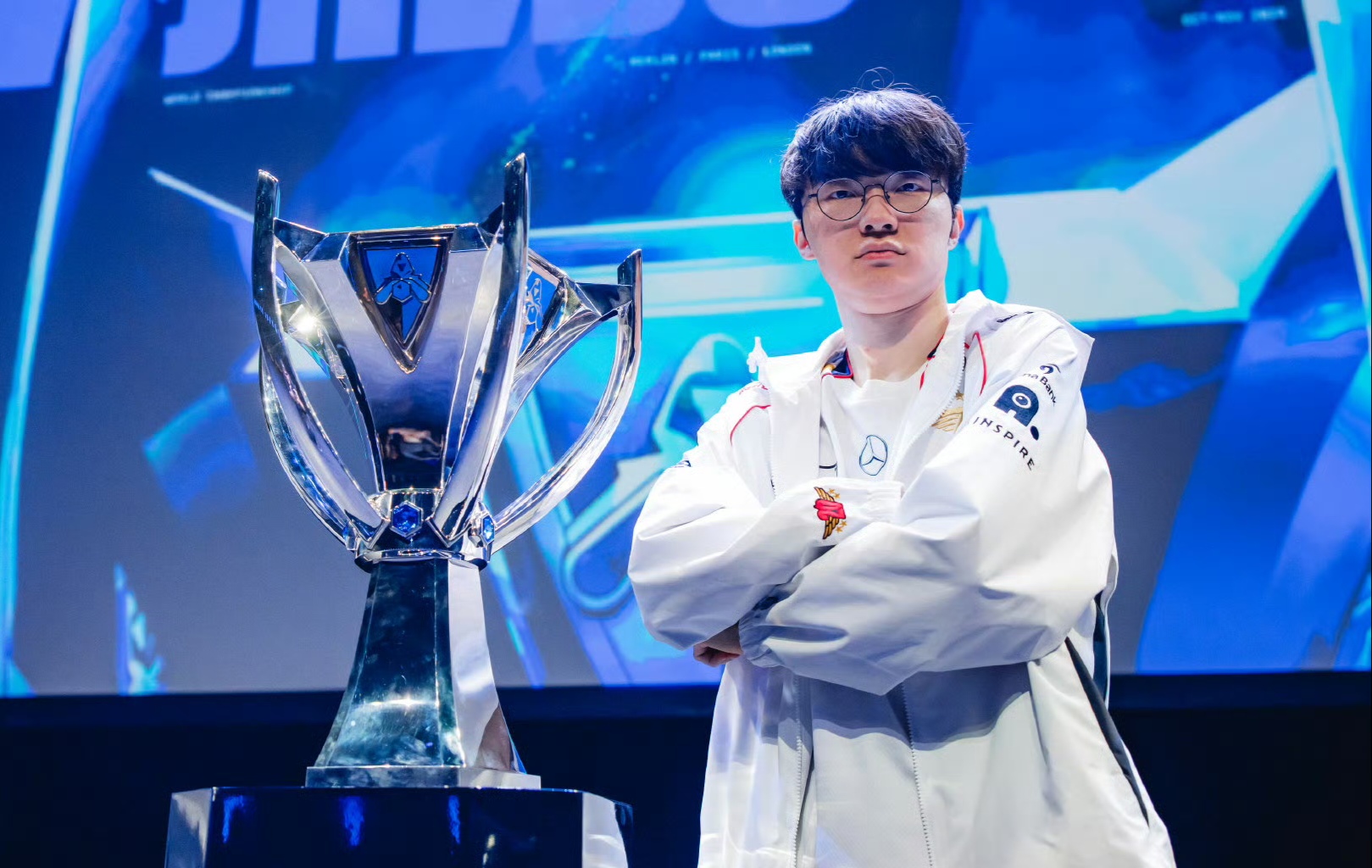 Faker重返赛场,爆冷首场状态出色,塞尔维亚队观众沸腾! Faker重返赛场,爆冷首场状态出色,塞尔维亚队观众沸腾!